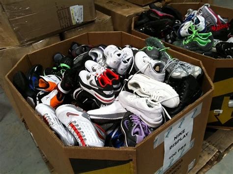 closeout warehouse shoes wholesale.